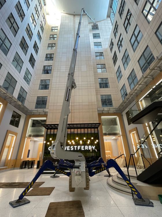 FS420 at Westferry Circus, Canary Wharf